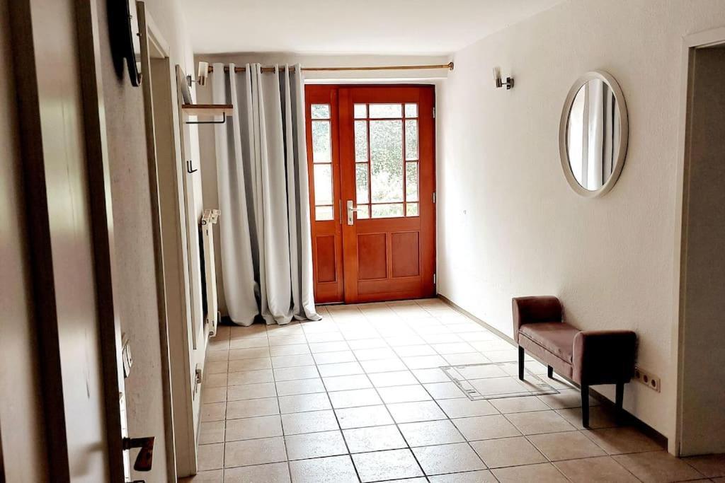 Zentrale Ferienwohnung - Direkt Am See Und Schloss Шверин Экстерьер фото